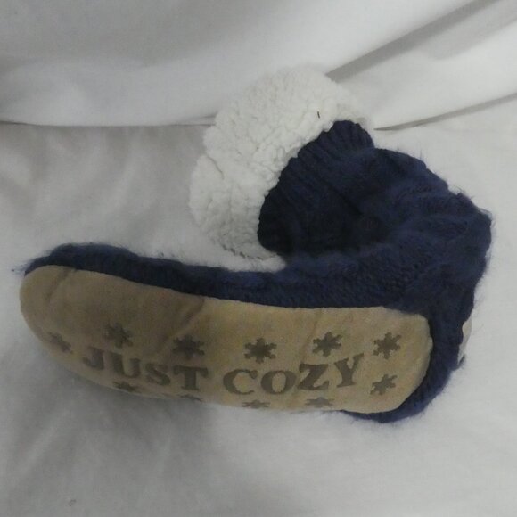 JUST COZY | 5-8 | Soft and Warm Navy Knitted Slipper Socks | NWOT - Picture 11 of 11